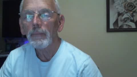 Snapshot of gulfcoast1952 chatting on January 27, 2:35 pm Roy online show from January 27, 2:35 pm