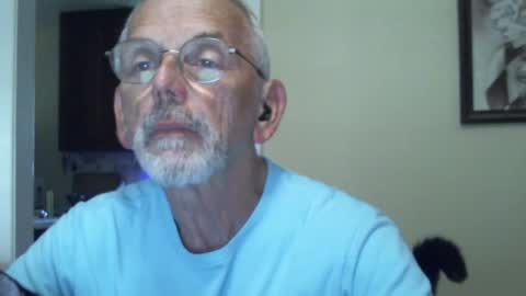 Snapshot of gulfcoast1952 chatting on December 3, 2:22 pm Roy online show from December 3, 2:22 pm