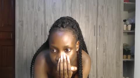 Snapshot of gulpess chatting on January 6, 10:36 pm Miss Incredible online show from January 6, 10:36 pm