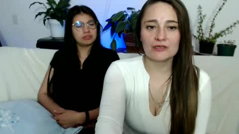 Vane blonde and Hazell black hair online show from February 11, 4:44 am