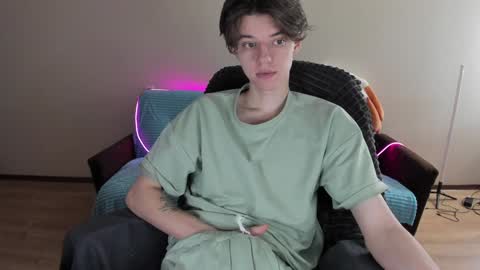 guy_liam1 online show from January 9, 8:13 am