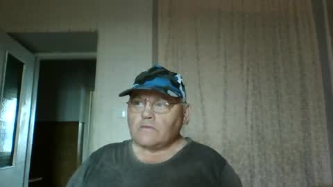 guyboy73 online show from September 18, 12:31 pm