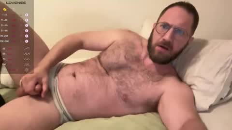 Snapshot of hairyfitguy444 chatting on February 20, 1:57 am Harry Fit Big Bro Dad Sir online show from February 20, 1:57 am