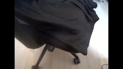 Snapshot of hairyman007 chatting on January 8, 10:48 am hairyman007 online show from January 8, 10:48 am