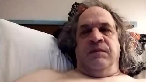 Snapshot of hairyspermballs chatting on February 26, 12:05 pm Marty online show from February 26, 12:05 pm