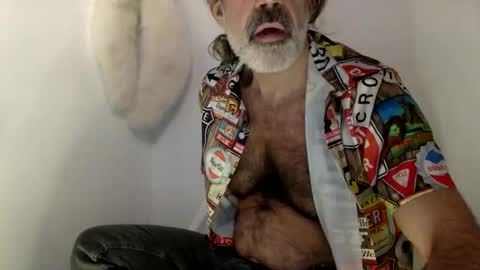 HairyTonkas online show from March 4, 3:00 am