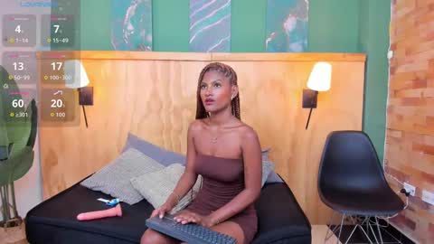 Snapshot of halleylorens chatting on September 12, 10:23 pm Halley Lorens online show from September 12, 10:23 pm