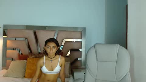hamber_reyes online show from September 22, 2:21 pm