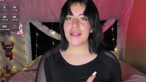 Snapshot of hanah_bakeer chatting on December 13, 6:27 pm Hanah Montana Independent model online show from December 13, 6:27 pm