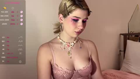 Snapshot of hannah_allin chatting on February 14, 4:41 pm Hannah Allin online show from February 14, 4:41 pm