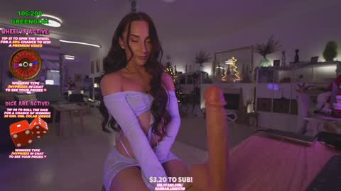 Hannah James online show from December 4, 4:54 pm