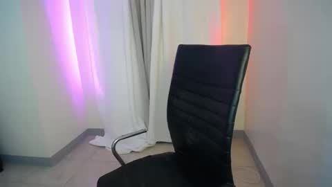 hannah online show from December 8, 5:01 pm