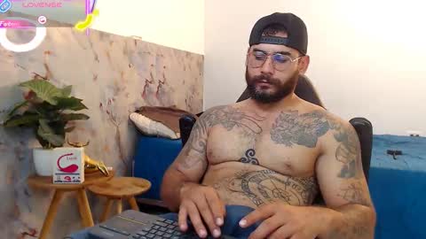 Snapshot of hanz_col chatting on September 22, 12:09 pm hanz_col online show from September 22, 12:09 pm
