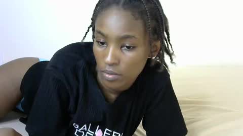 happy_alwayz online show from March 7, 1:42 am