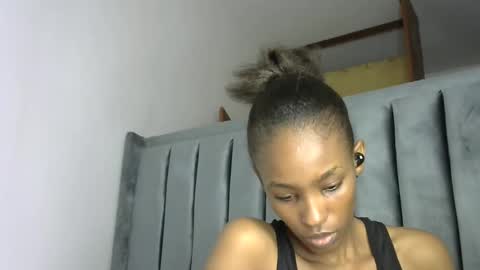 happy_alwayz online show from September 9, 6:41 pm