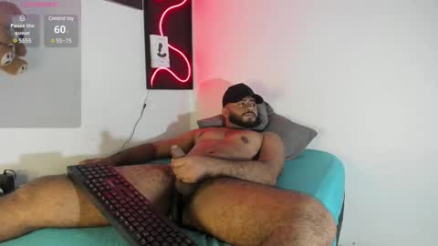 hardboy_latin online show from March 10, 1:23 am
