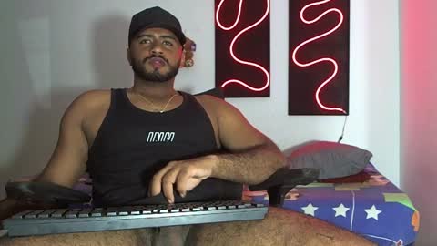 hardboy_latin online show from February 6, 11:26 pm