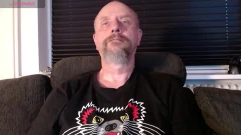 Snapshot of hardmrlazy chatting on September 19, 5:27 pm MrLazy online show from September 19, 5:27 pm