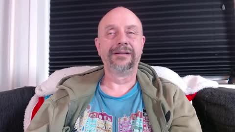 Snapshot of hardmrlazy chatting on January 15, 7:12 pm MrLazy online show from January 15, 7:12 pm