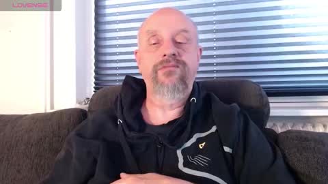 Snapshot of hardmrlazy chatting on September 15, 10:28 am MrLazy online show from September 15, 10:28 am