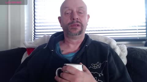 Snapshot of hardmrlazy chatting on January 10, 12:15 pm MrLazy online show from January 10, 12:15 pm