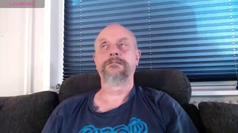 Snapshot of hardmrlazy chatting on September 17, 4:32 pm MrLazy online show from September 17, 4:32 pm