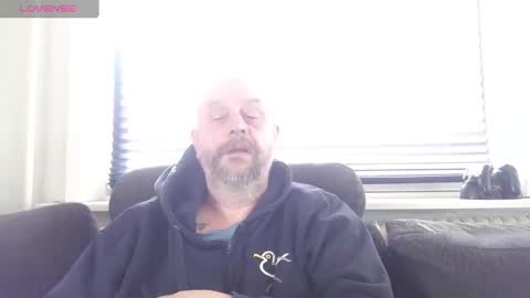 Snapshot of hardmrlazy chatting on March 6, 9:36 am MrLazy online show from March 6, 9:36 am