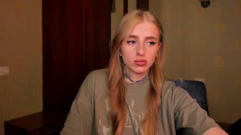 Snapshot of harley_kimm chatting on September 14, 5:54 am Julia online show from September 14, 5:54 am