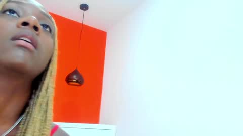 Snapshot of hassly_hot69 chatting on February 4, 12:33 pm Nicky bac online show from February 4, 12:33 pm