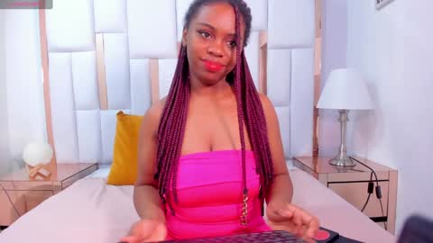 Snapshot of hazel_lane chatting on February 5, 5:30 am Hazel online show from February 5, 5:30 am