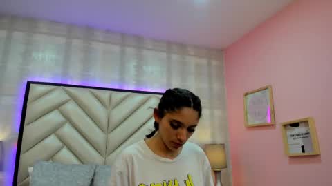 Snapshot of hazelmoret chatting on September 16, 11:34 am HazelMoret online show from September 16, 11:34 am