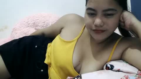 heavenlyeyes69 online show from January 25, 12:06 am