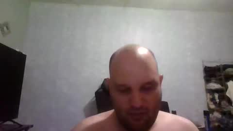 Snapshot of heavy_rebellxc chatting on January 3, 5:17 am Heavy Rebell online show from January 3, 5:17 am