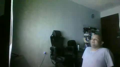 Snapshot of heavy_rebellxc chatting on January 6, 7:31 am Heavy Rebell online show from January 6, 7:31 am