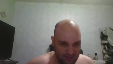Snapshot of heavy_rebellxc chatting on December 4, 6:27 am Heavy Rebell online show from December 4, 6:27 am