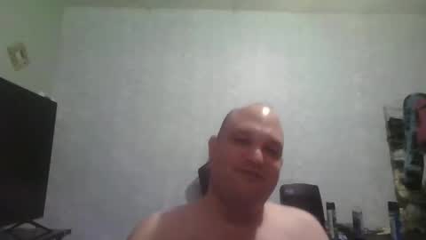 Snapshot of heavy_rebellxc chatting on January 4, 6:41 am Heavy Rebell online show from January 4, 6:41 am