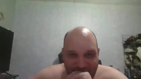 Snapshot of heavy_rebellxc chatting on December 22, 5:11 am Heavy Rebell online show from December 22, 5:11 am
