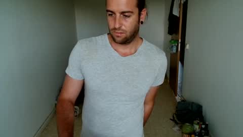 Snapshot of hei_69 chatting on September 12, 1:24 pm hei_69 online show from September 12, 1:24 pm