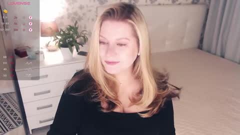 Snapshot of helenbonham chatting on March 3, 6:56 pm Helena Bonham online show from March 3, 6:56 pm