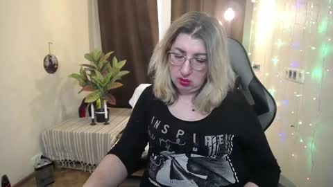 helenenigma online show from January 29, 5:30 am