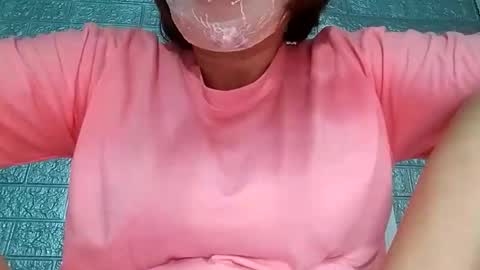 Snapshot of helenna_00 chatting on September 15, 11:06 pm helenna_00 online show from September 15, 11:06 pm