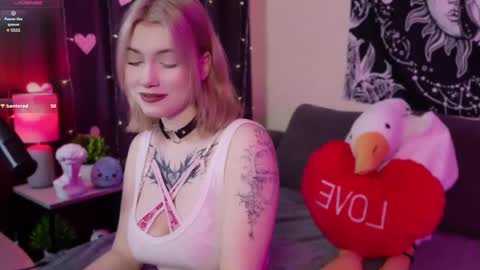 Snapshot of hellenhornny chatting on February 20, 9:22 am HellenHorny online show from February 20, 9:22 am