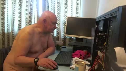 mature online show from January 11, 9:36 am