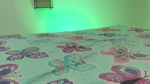 Snapshot of hermosanalgona chatting on March 10, 3:30 pm Charlotte Y Crystal online show from March 10, 3:30 pm