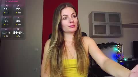 Snapshot of hi_bye_ chatting on February 21, 5:53 pm Lina online show from February 21, 5:53 pm