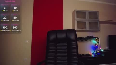 Snapshot of hi_bye_ chatting on March 6, 11:58 am Lina online show from March 6, 11:58 am