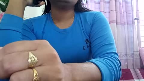 himuhimu22 online show from February 6, 9:00 am