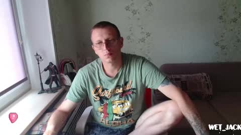 Snapshot of hlestus chatting on September 12, 6:37 am Wet Jack online show from September 12, 6:37 am