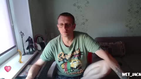 Snapshot of hlestus chatting on September 15, 7:32 am Wet Jack online show from September 15, 7:32 am