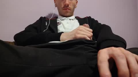 Hocthus -  online show from February 15, 12:48 am